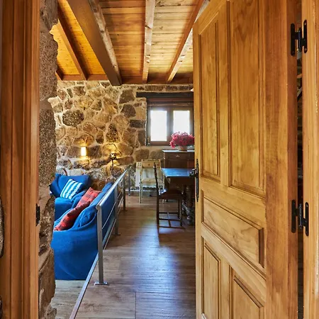 A Escasa Distancia De Avila By Alterhome *