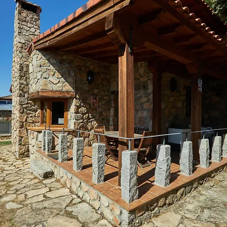 A Escasa Distancia De Avila By Alterhome *